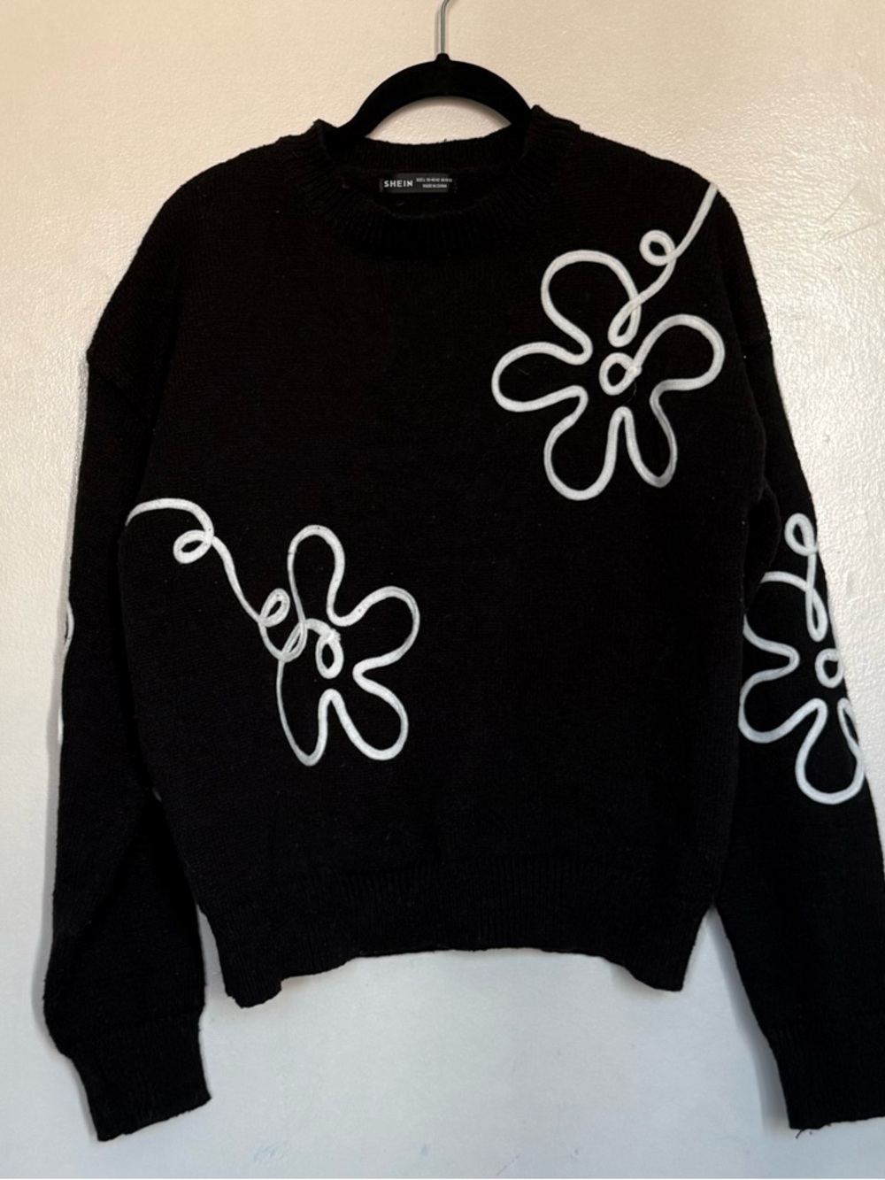 Black Floral Outline Crewneck Sweater